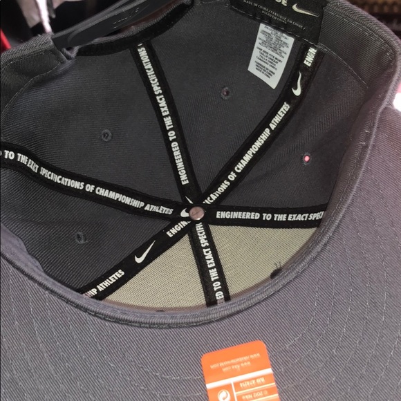Nike hat - Picture 2 of 6